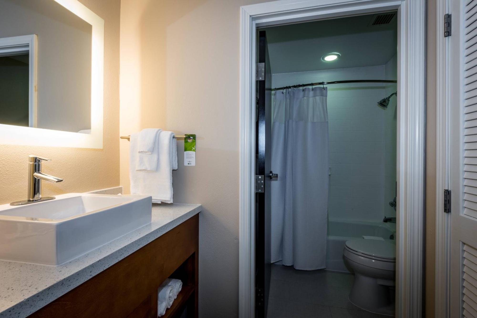 Springhill Suites By Marriott Denton Ngoại thất bức ảnh