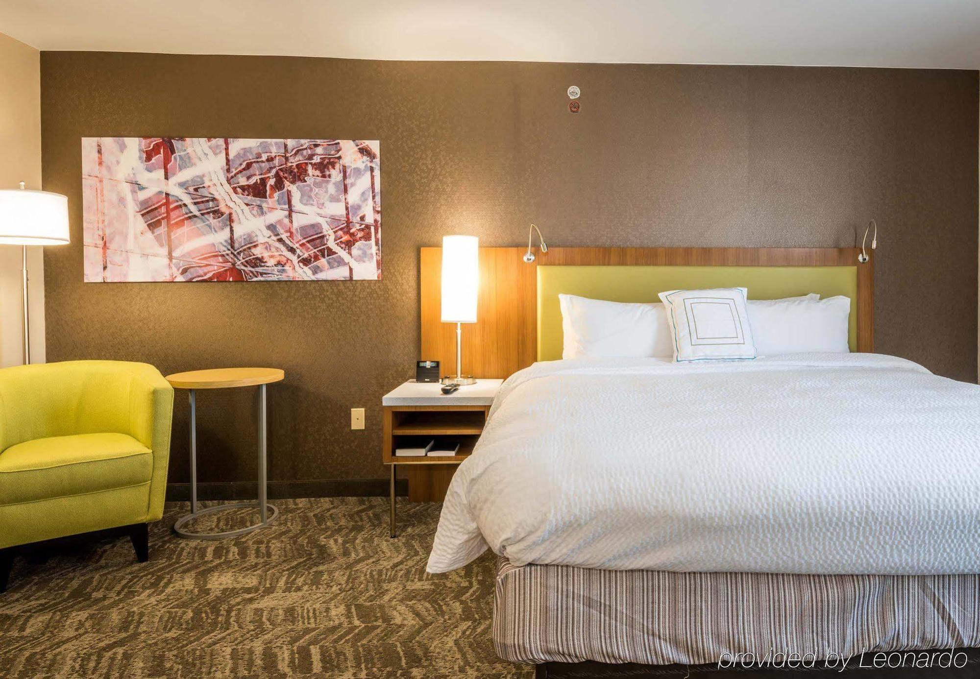 Springhill Suites By Marriott Denton Ngoại thất bức ảnh