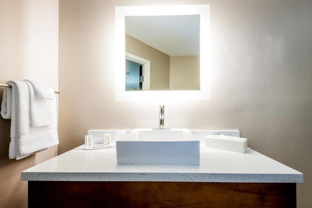 Springhill Suites By Marriott Denton Ngoại thất bức ảnh